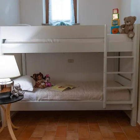 Anemoni Nel Borgo Di By Yohome *