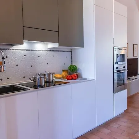 Anemoni Nel Borgo Di By Yohome